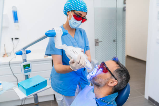 Best Holiday Emergency Dentist in East Dundee, IL